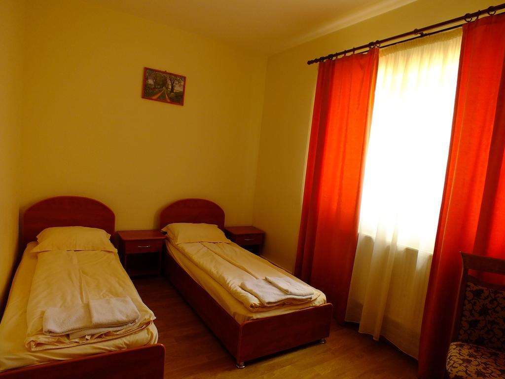 Motel Vector Găeşti Quarto foto